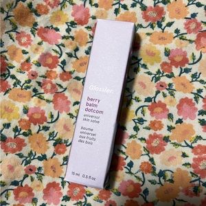 Original formula berry Glossier Balm Dotcom
